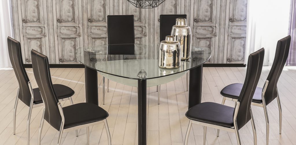 vida_y_espacio-elige_el_comedor_ideal_para_tu_hogar-comedor-mesa-banca-silla-invitados(4)